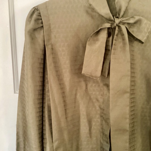 Christian Dior Vintage Olive Green Neck Bow tie Blouse size 6 Logo Old Money - Picture 7 of 16